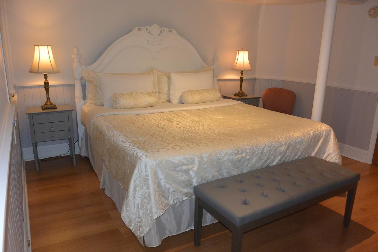 Hotel Manoir Sainte Genevieve 2*