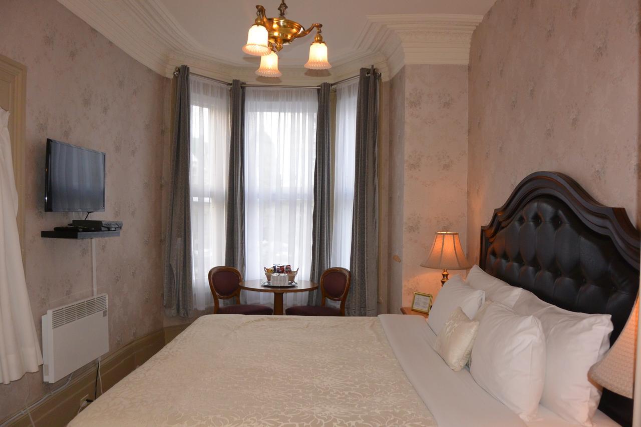 Hotel Manoir Sainte Genevieve Quebec City