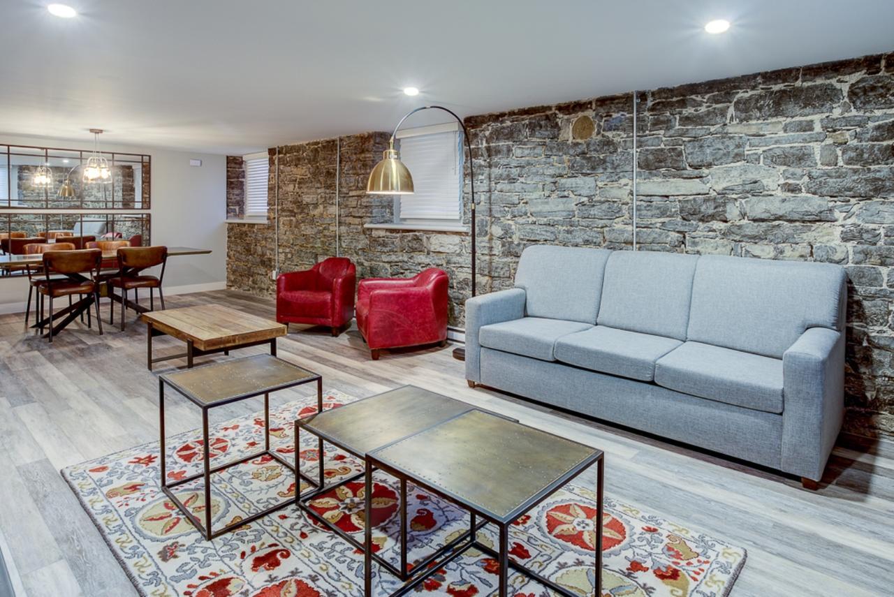 L'adresse Sur Grande-allee Lofts Apartment *