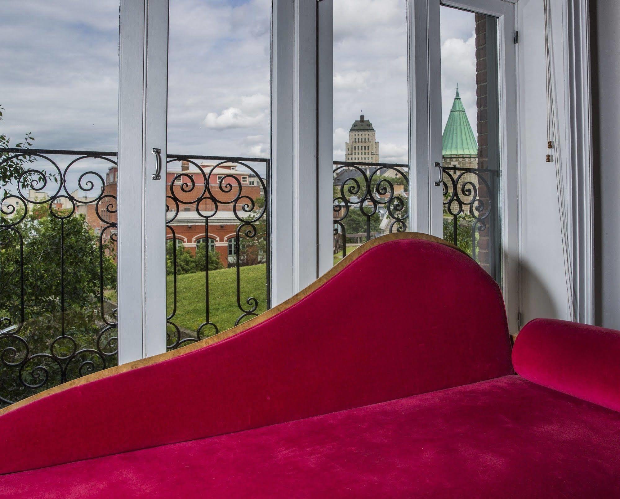 Le Capitole Hotel