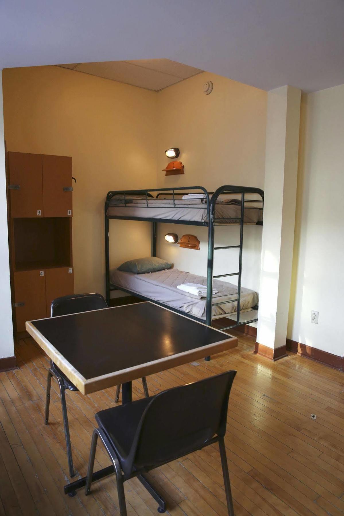 Hostel Internationale De Quebec City