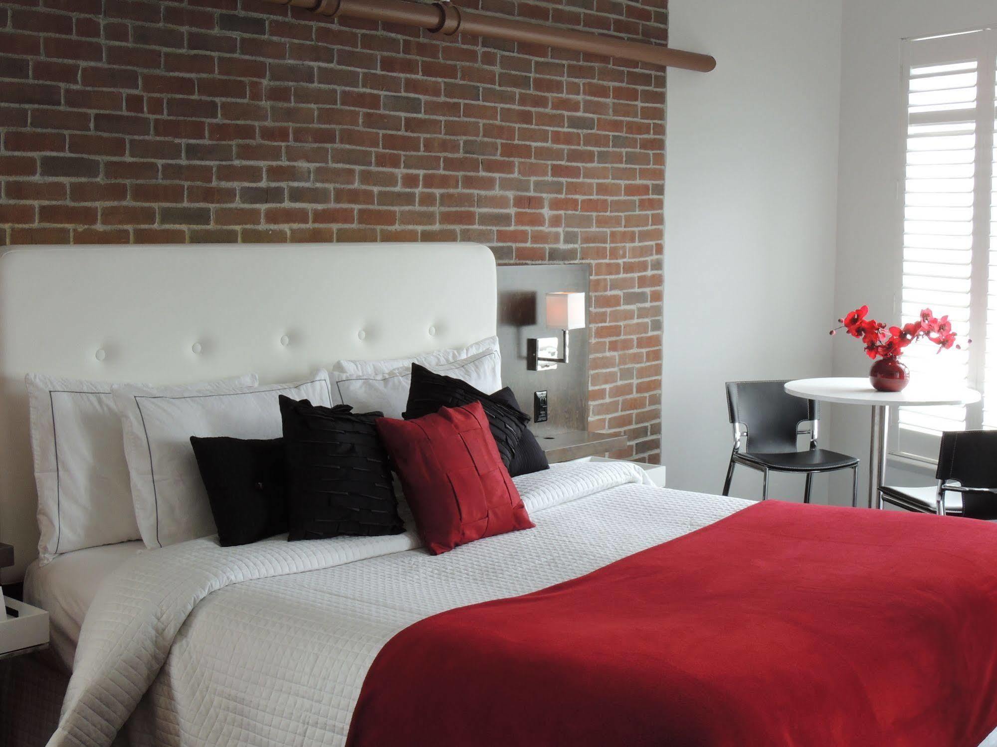 Des Coutellier Hotel