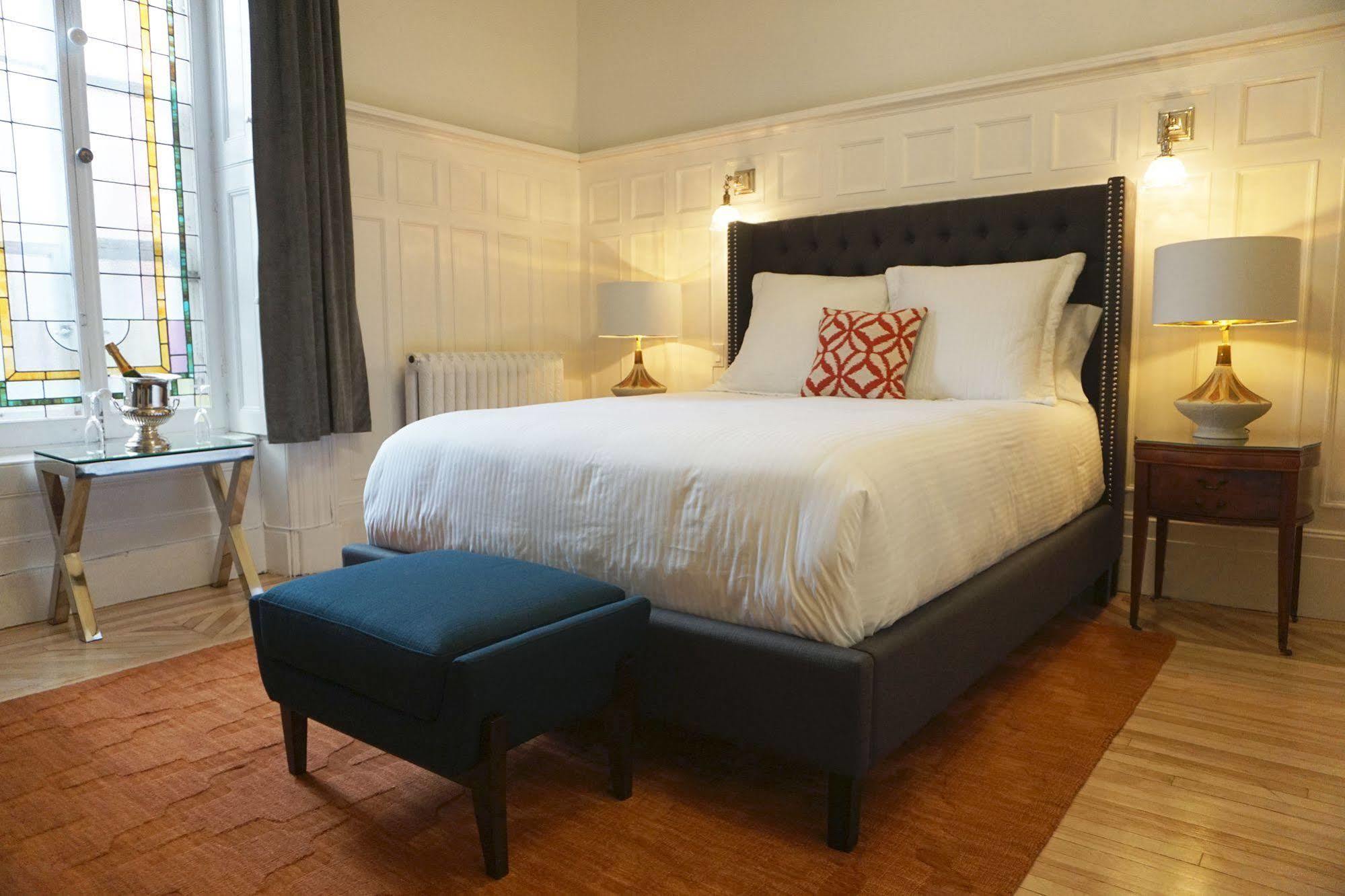 Marie-rollet Hotel 3*