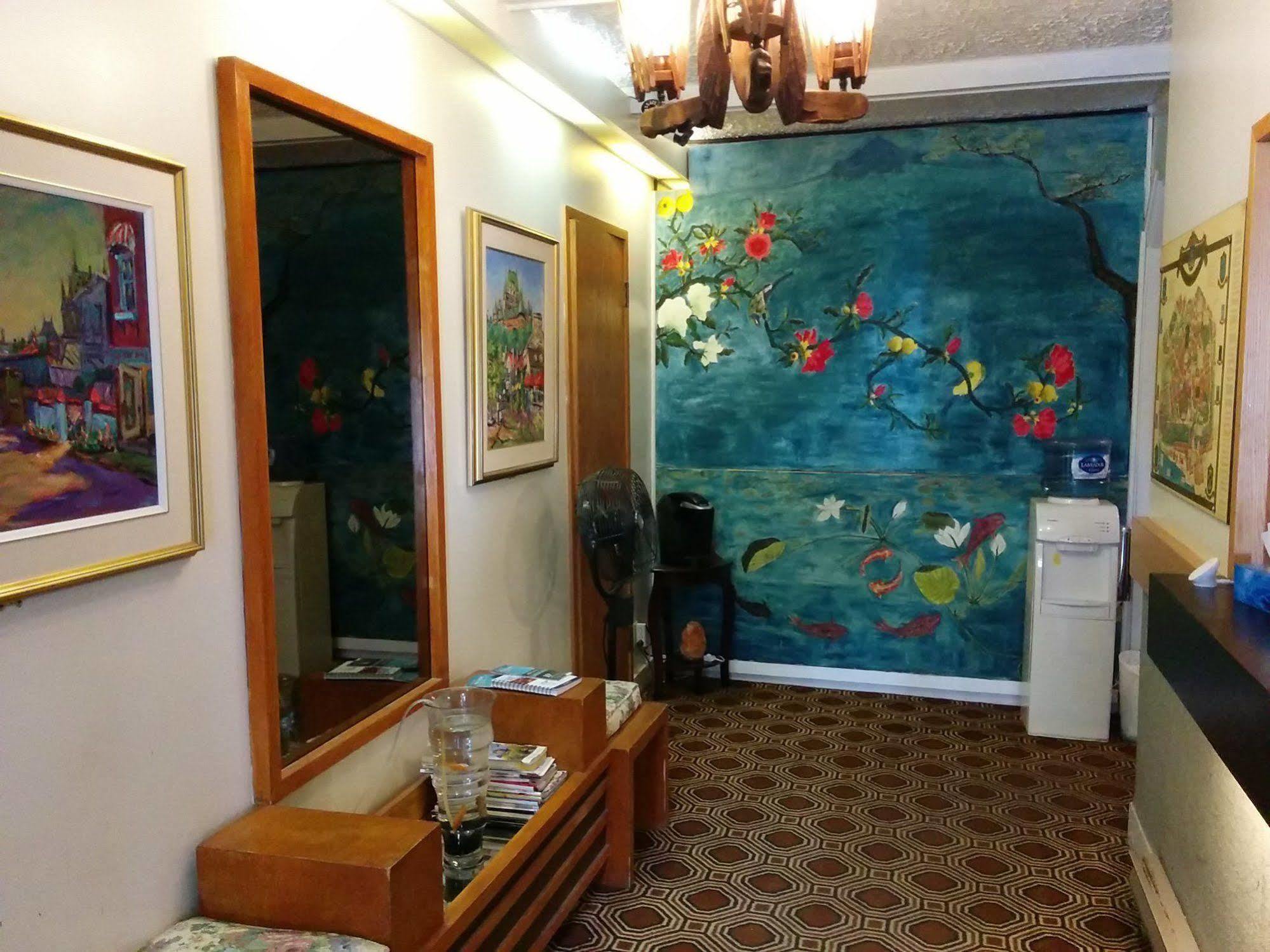 Au Petit Hotel
