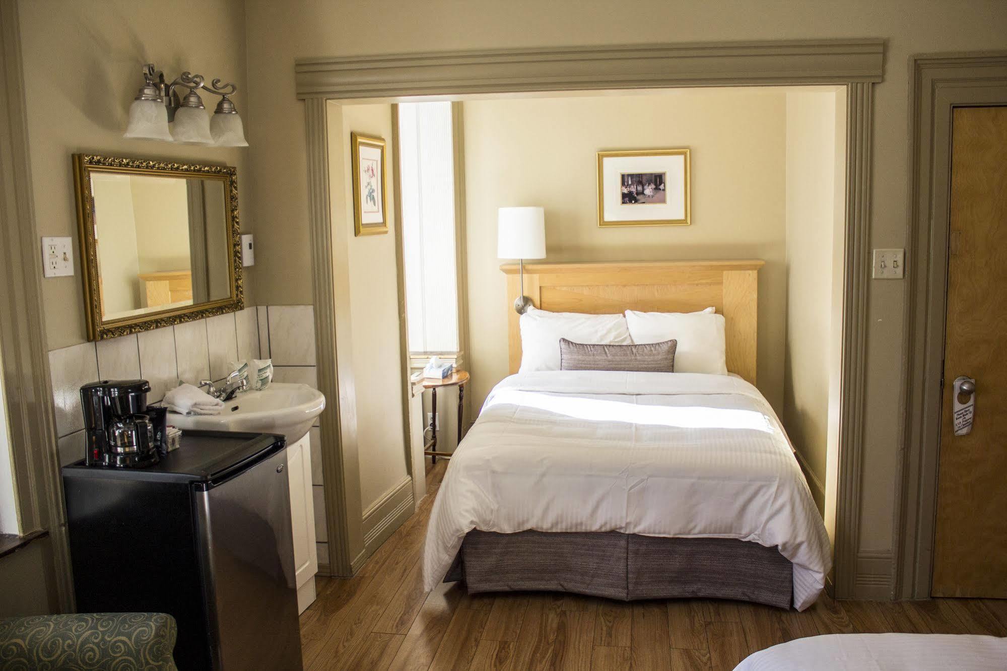 Hotel Jardin Du Gouverneur 2*