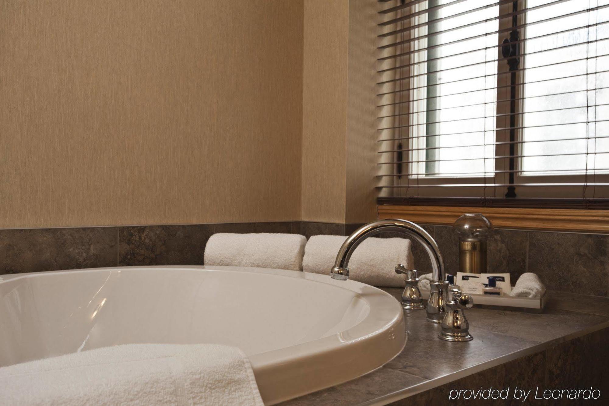 Chateau Bellevue Hotel 3*