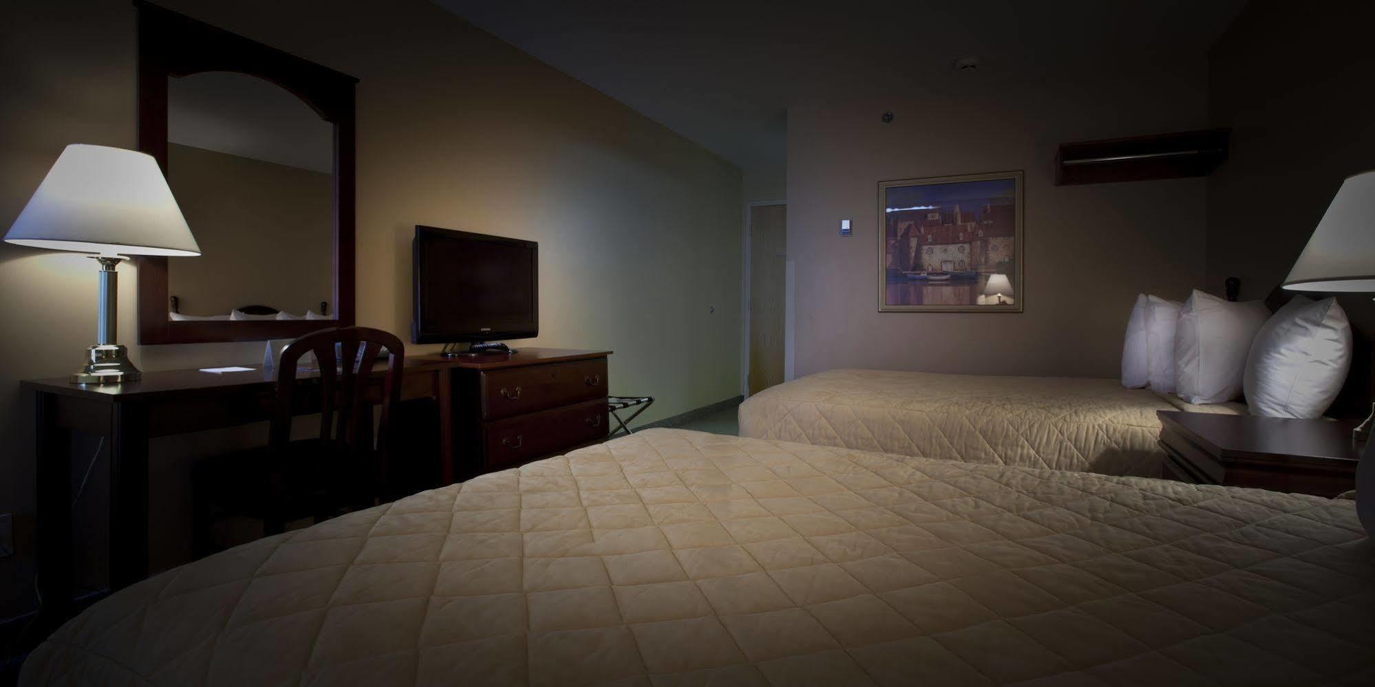 Repotel Aeroport Hotel Quebec City