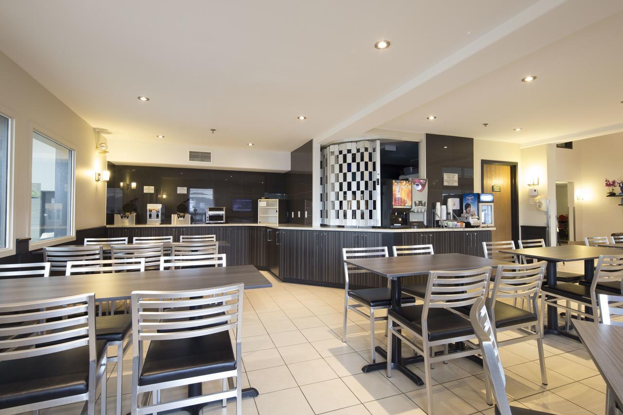 Hotel Super 8 By Wyndham 3*