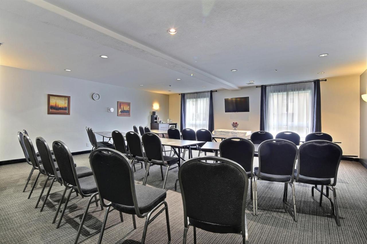 Super 8 By Wyndham Hotel 3*
