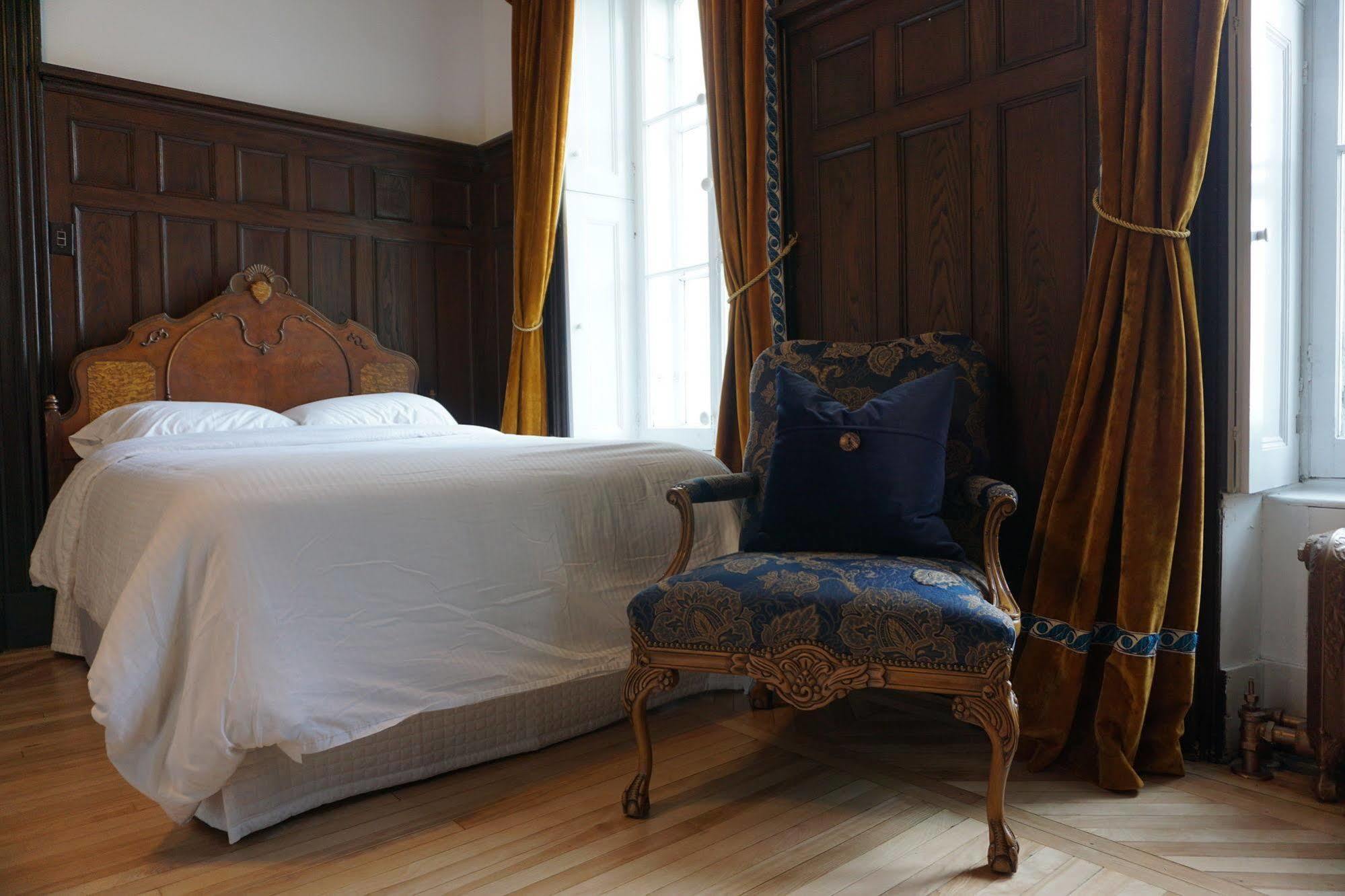 Marie-rollet Hotel Quebec City