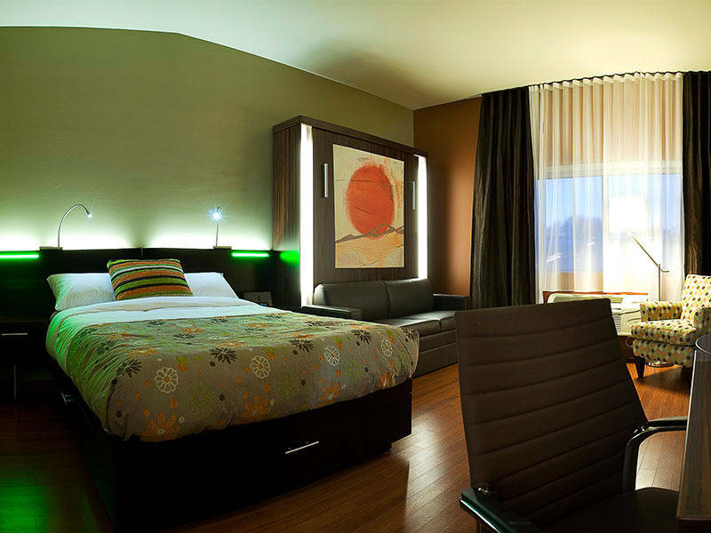 Must Hotel