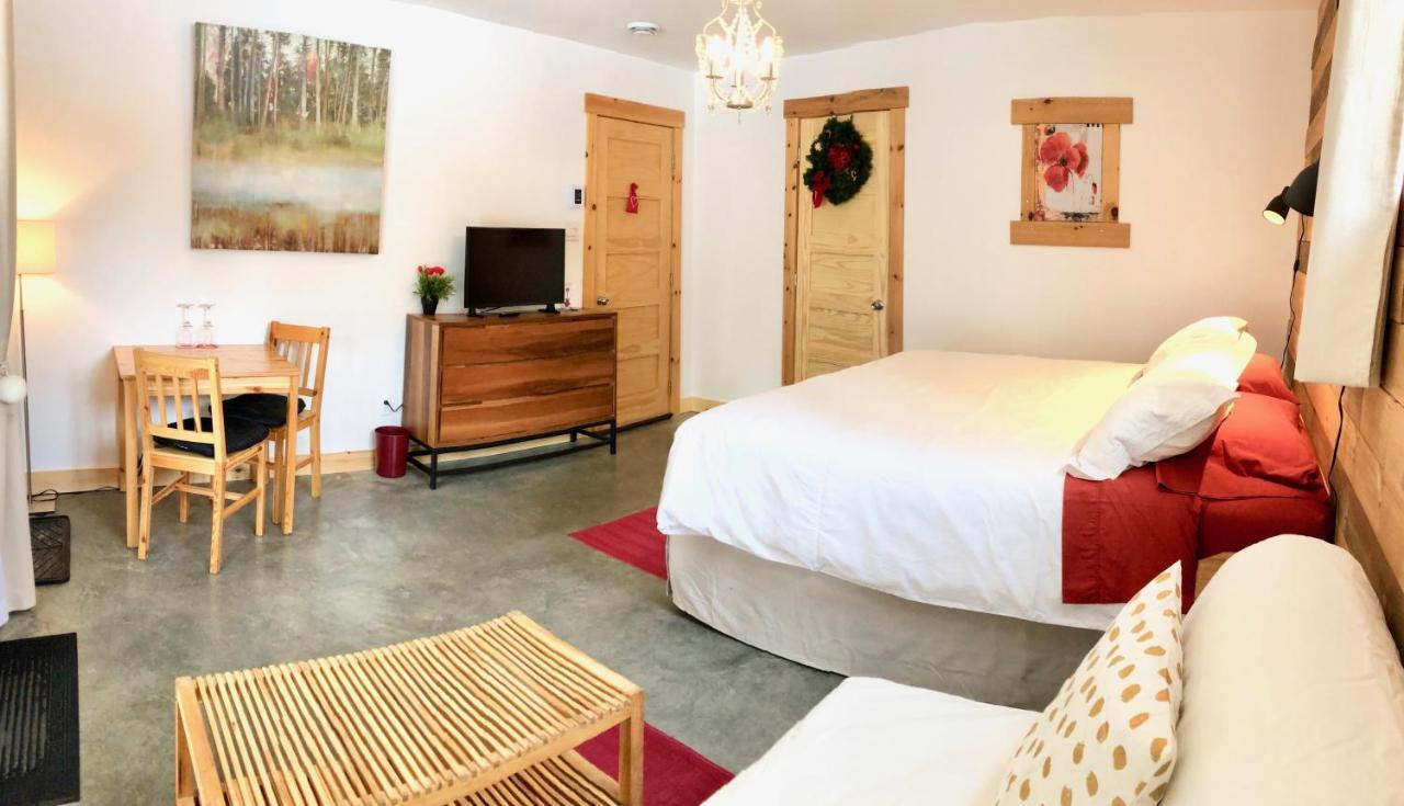 Le Domaine Du Lac Saint Charles 4*