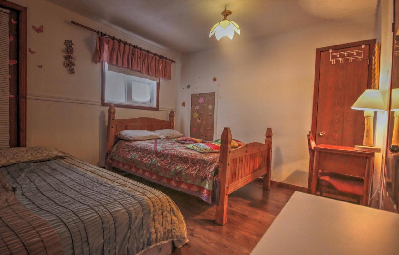 Holiday home Vieille Maison Rustique Espace Interessant