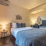 Petit Hotel - Cafe Krieghoff