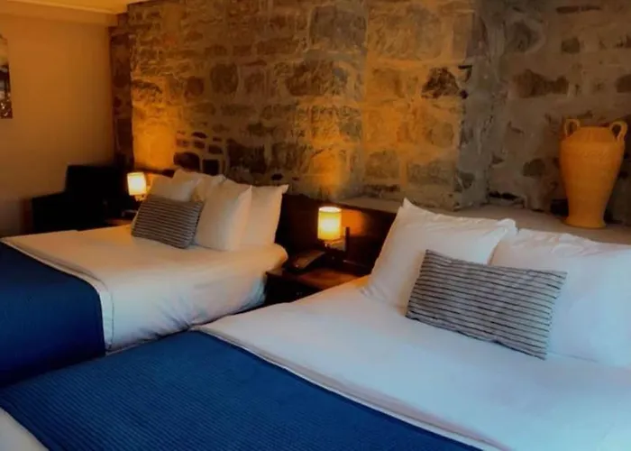 Hotel Louisbourg