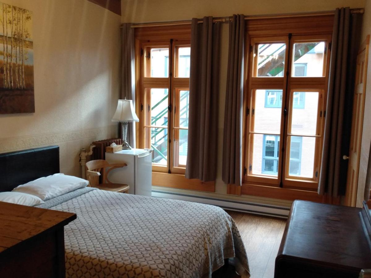 L'intendant Bed & Breakfast