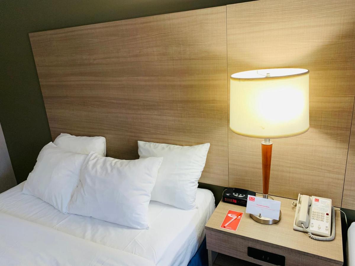 Hotel Econo Airport Quebec City