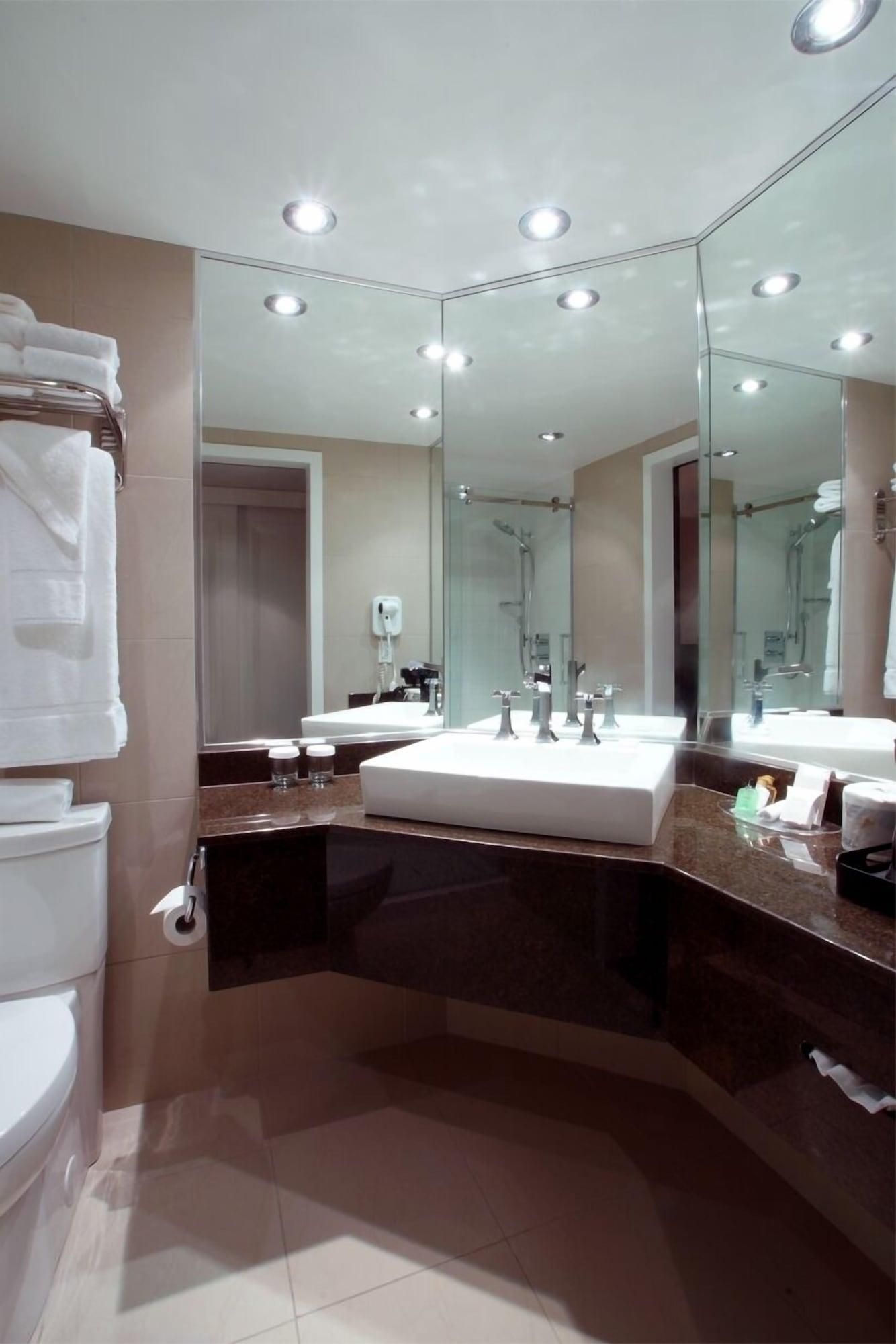 Manoir Victoria Hotel