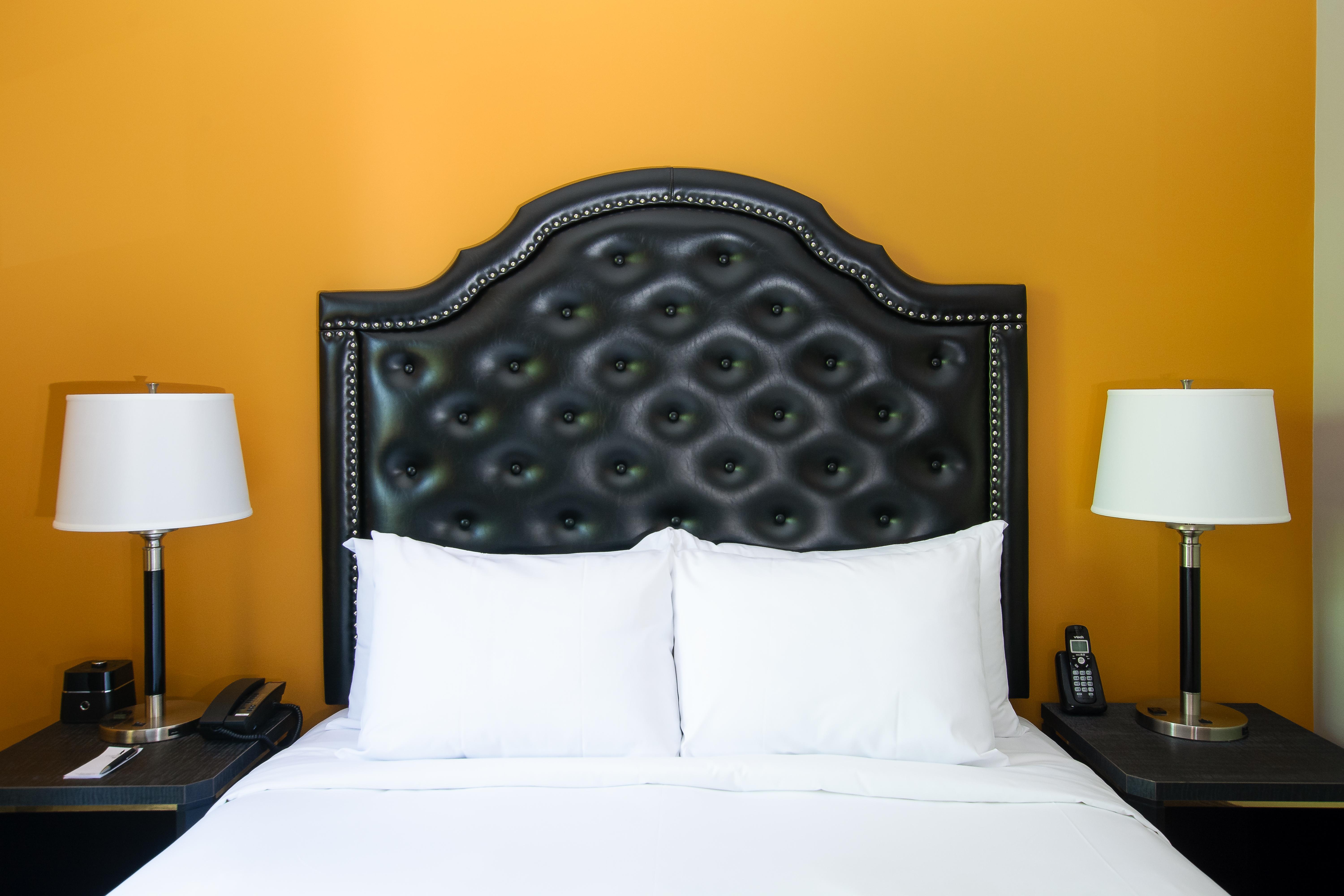 Clarendon 4*