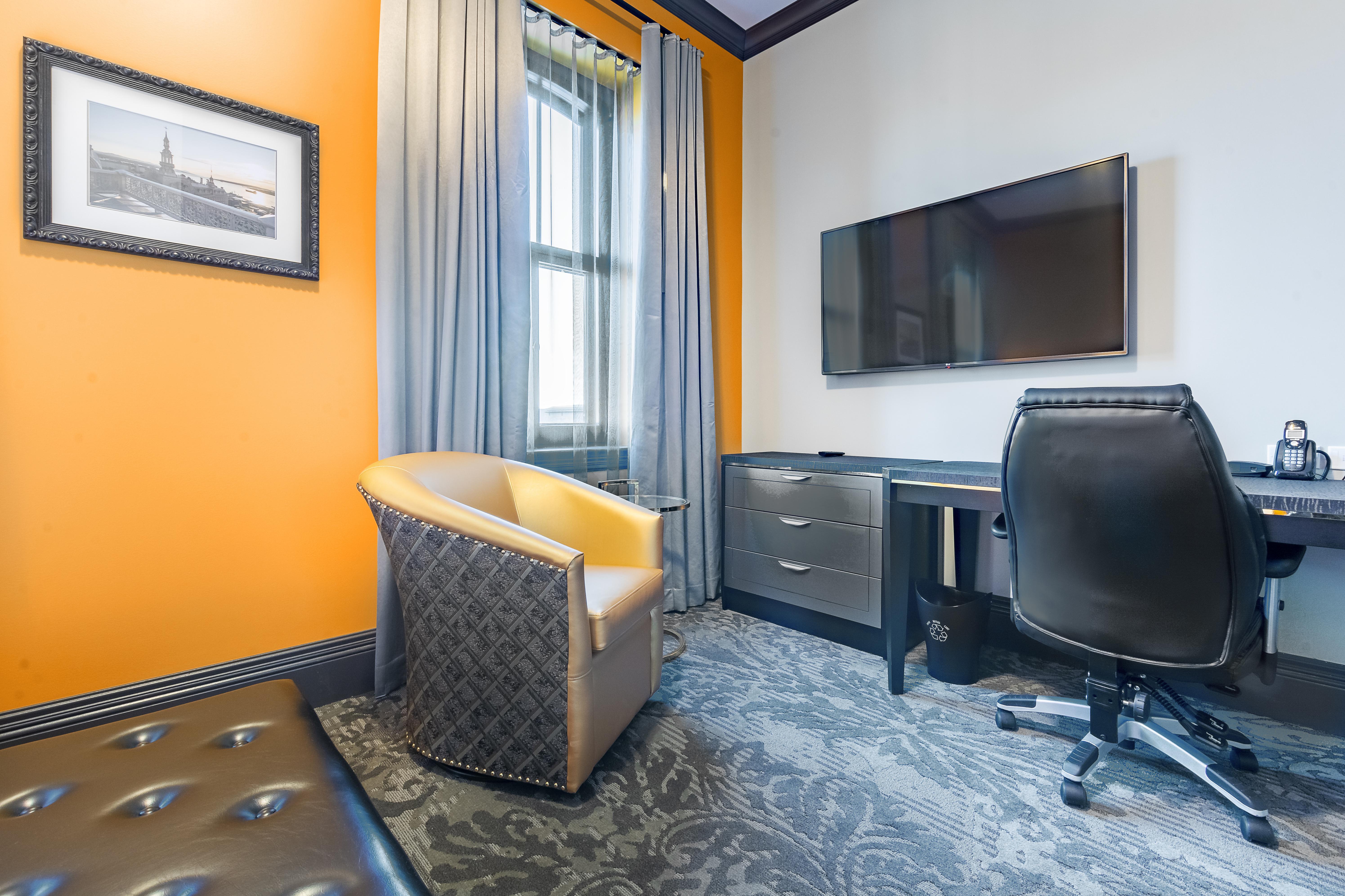 Clarendon Hotel