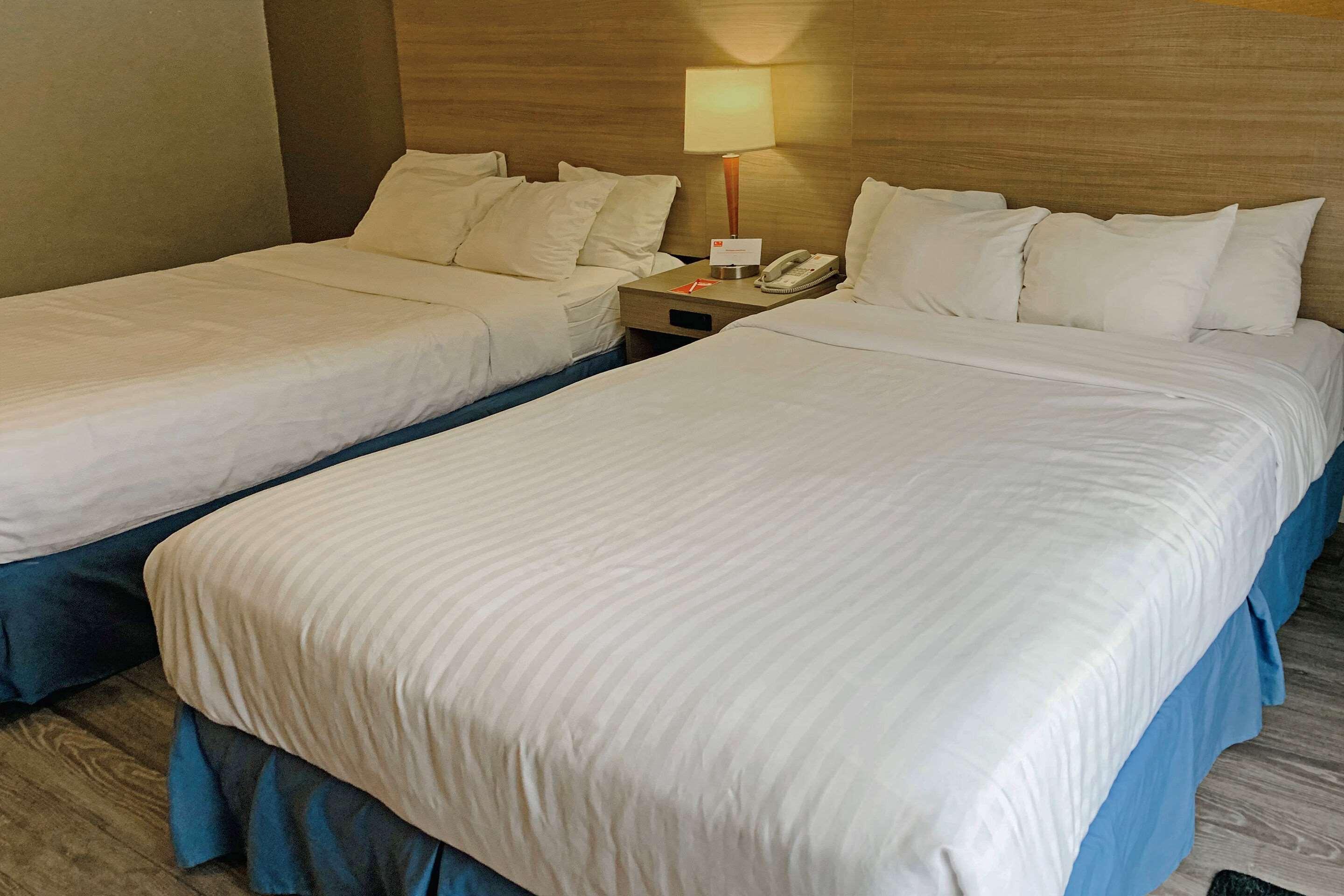 Econo Airport Hotel