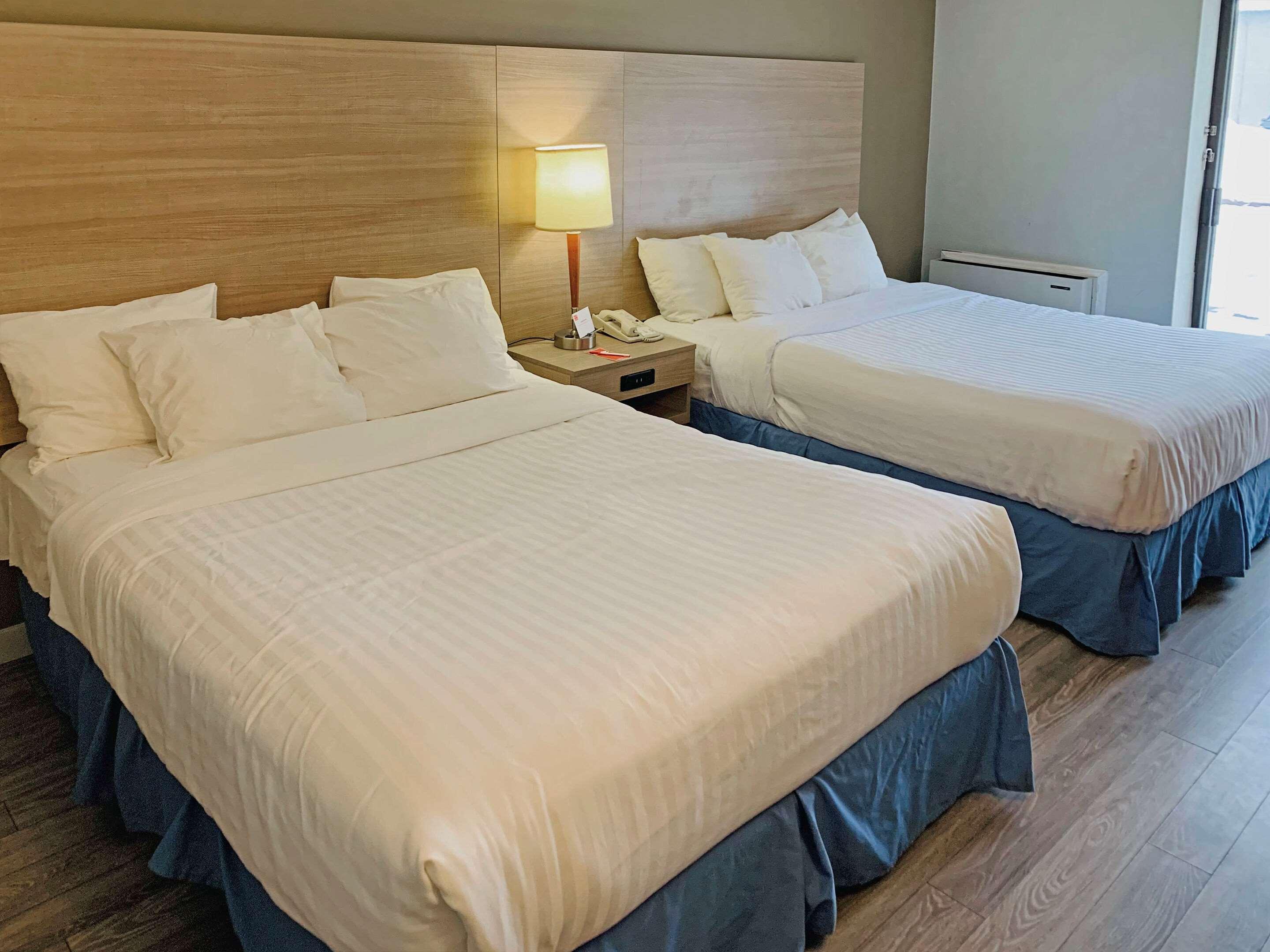 Hotel Econo Airport Quebec City