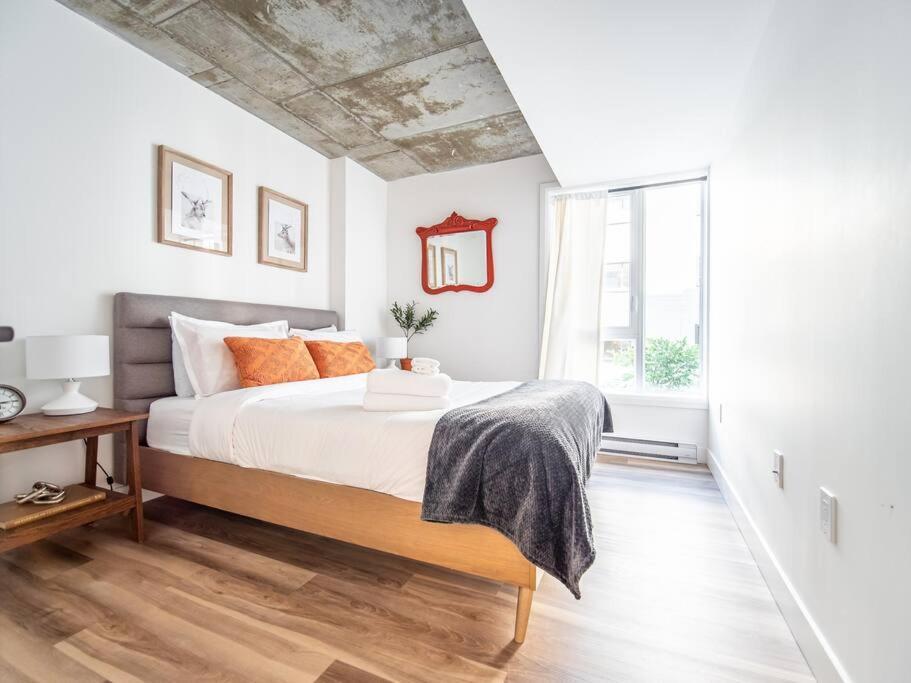 Le Rustique, Chic En Ville, Bbq/ Piscine Apartment *
