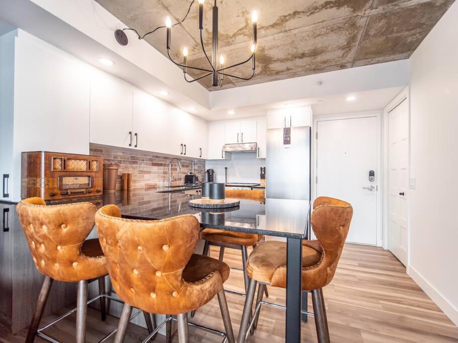 Le Rustique, Chic En Ville, Bbq/ Piscine Apartment *