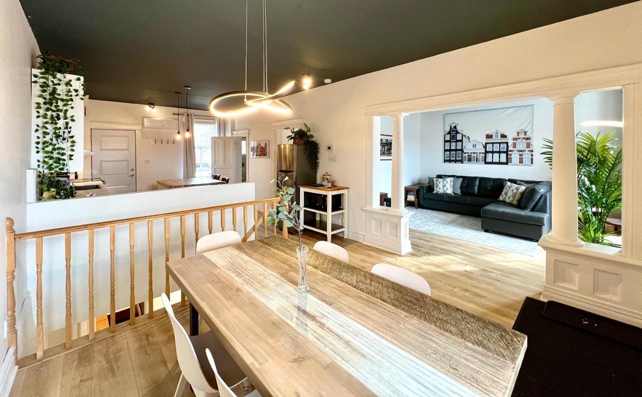 Les 300s 3e Avenue Apartment