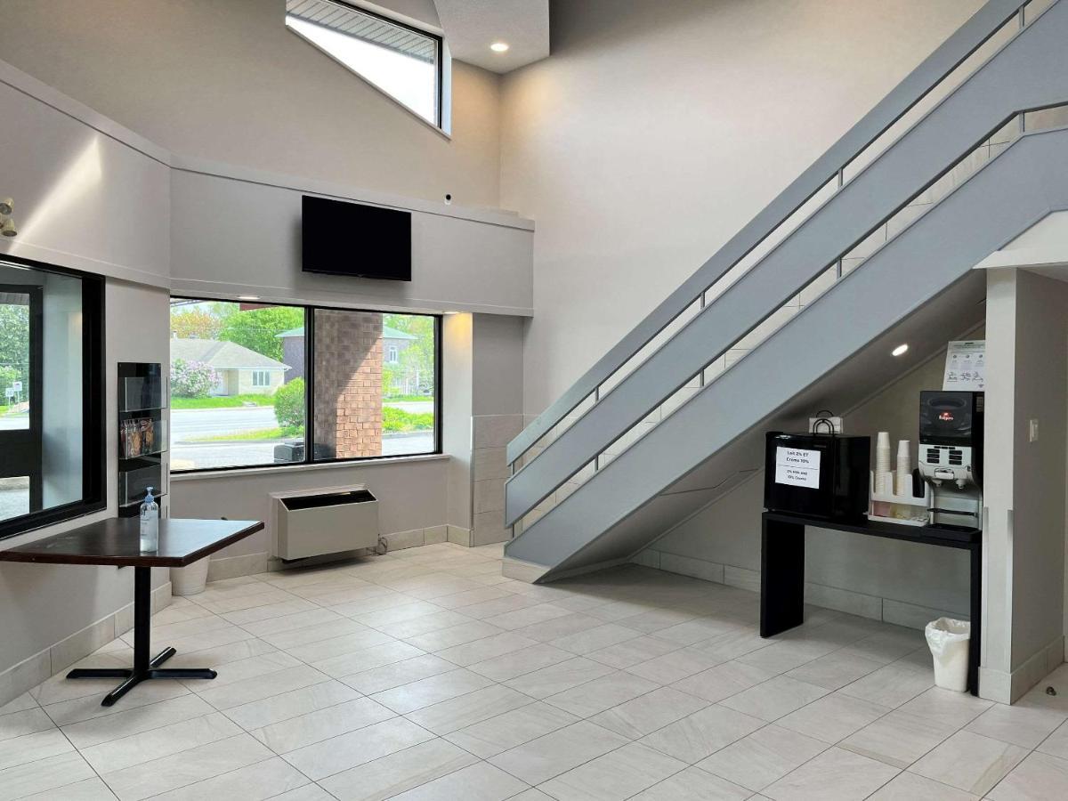 Hotel Econo Airport Quebec City