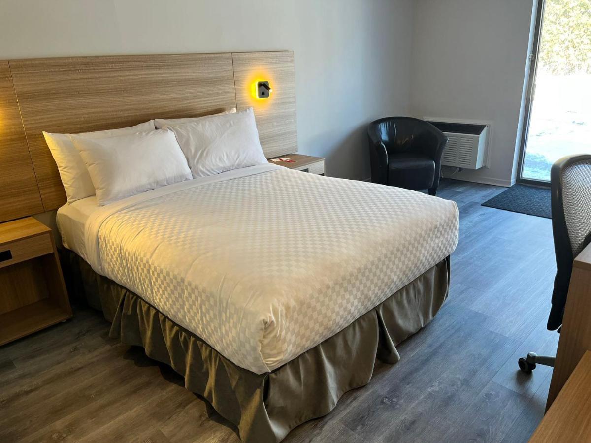 Hotel Econo Airport
