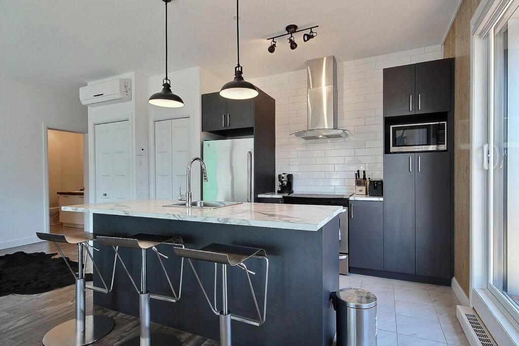 K-417 / Parking & Gym - Private Balconies Apartment Quebec City