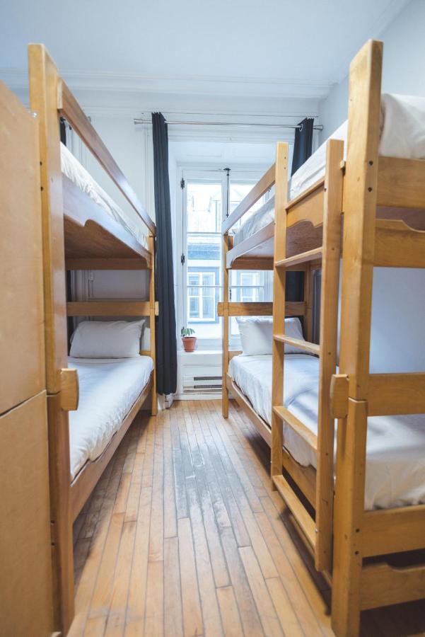 De La Paix Hostel *