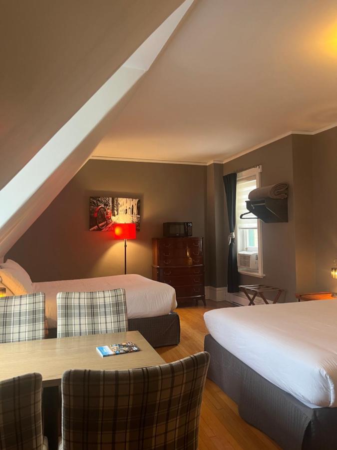 E-hotel Des Grisons Bed & Breakfast