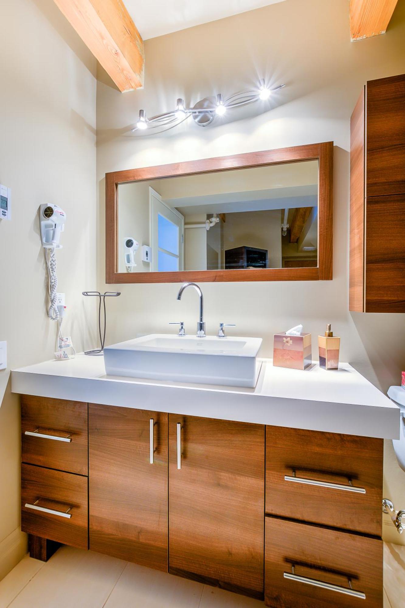 Les Lofts 1048 Apartment *