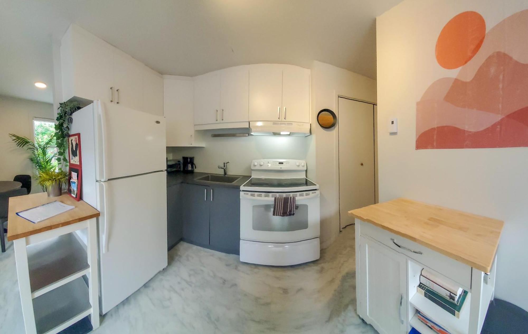 Apartment Les 300s 3e Avenue