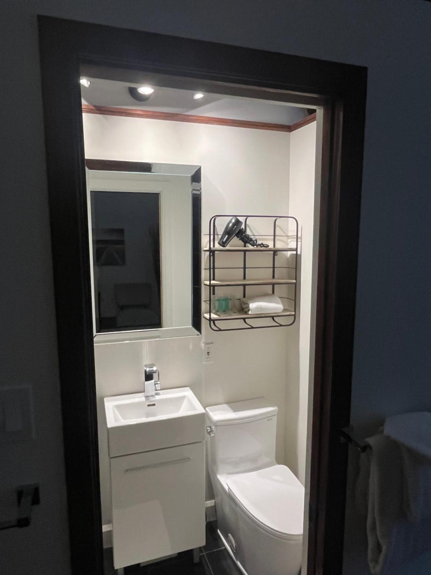 E-hotel Des Grisons 2* Quebec City