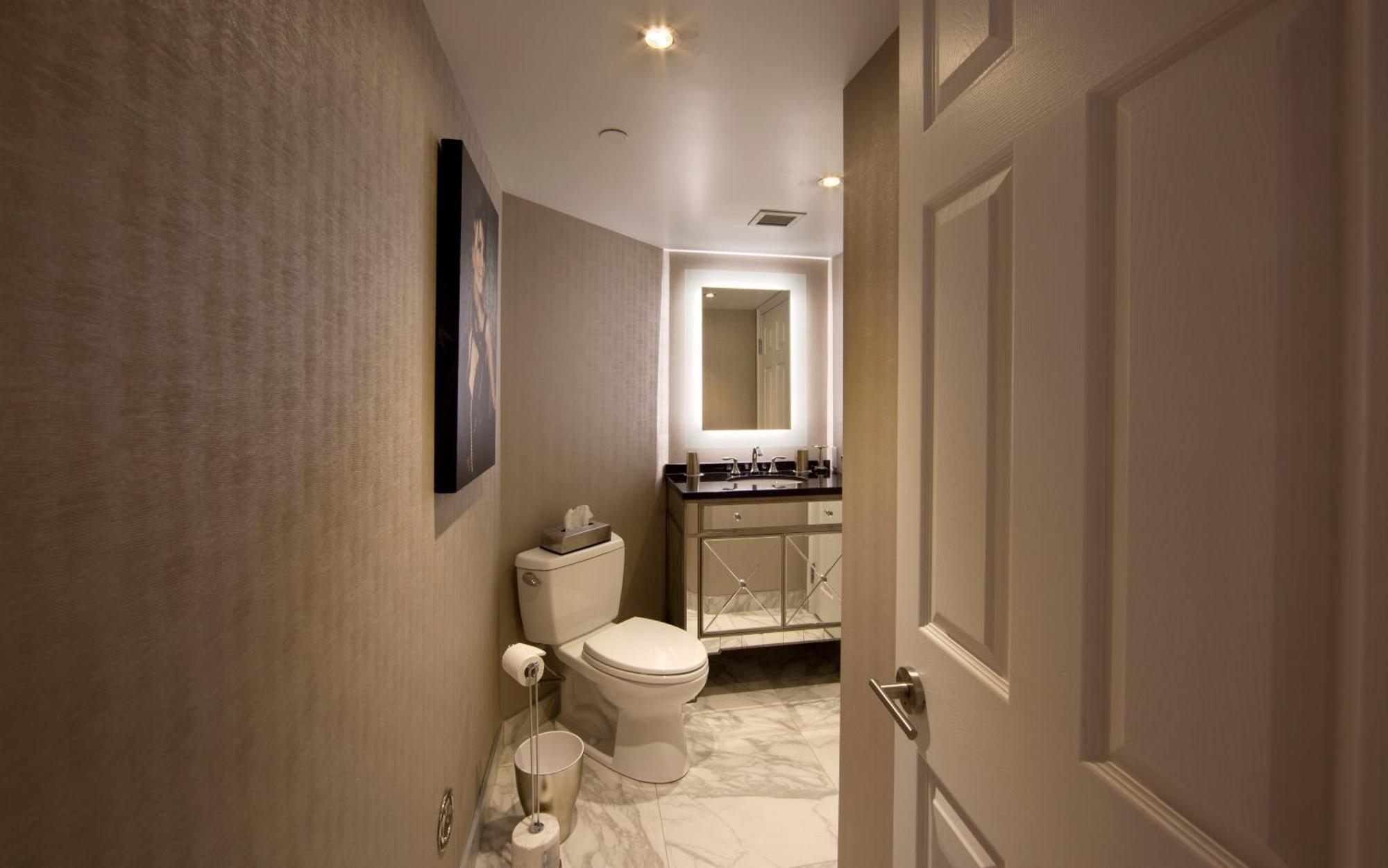 Plaza Hotel 4*