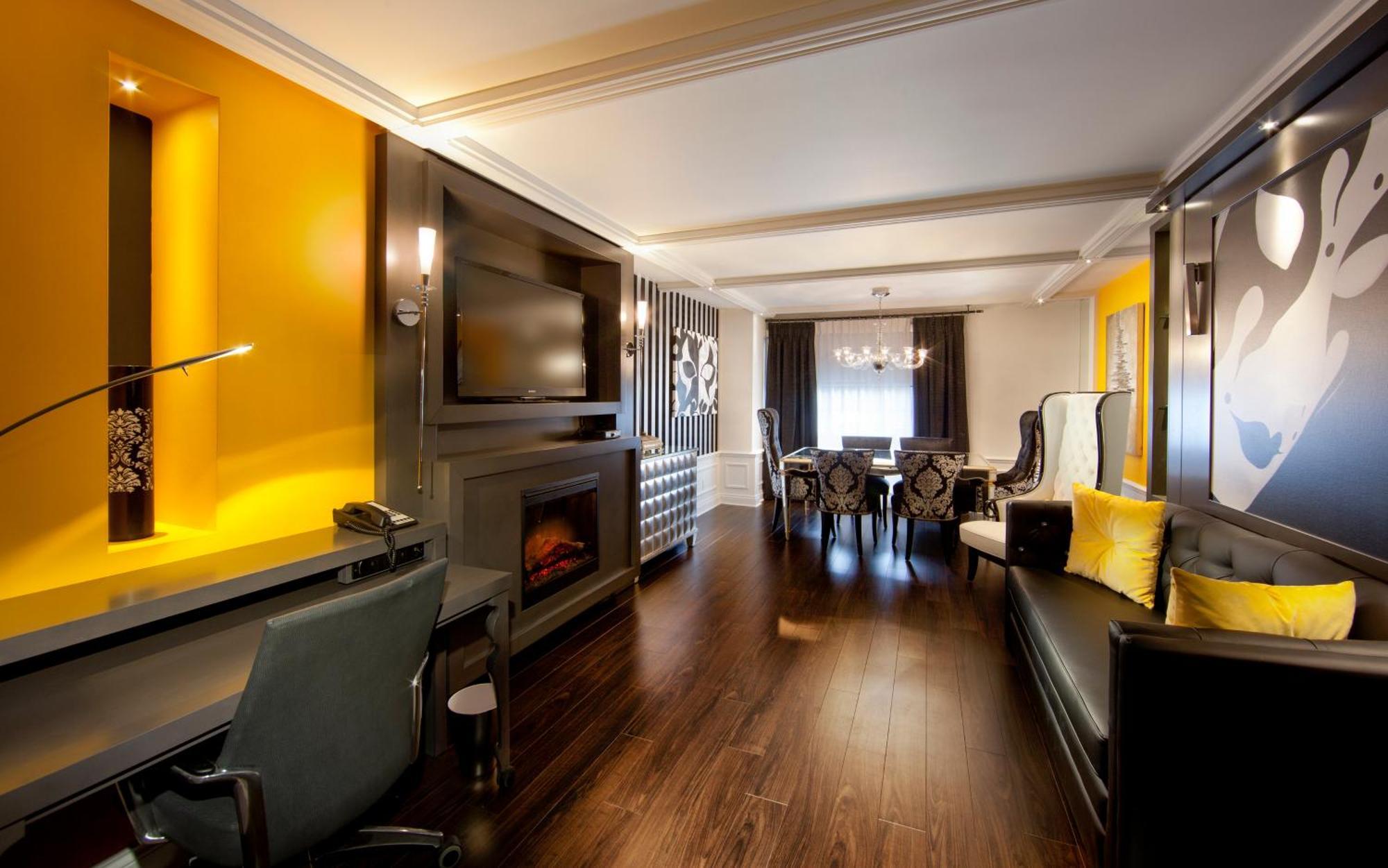 Plaza Hotel 4*
