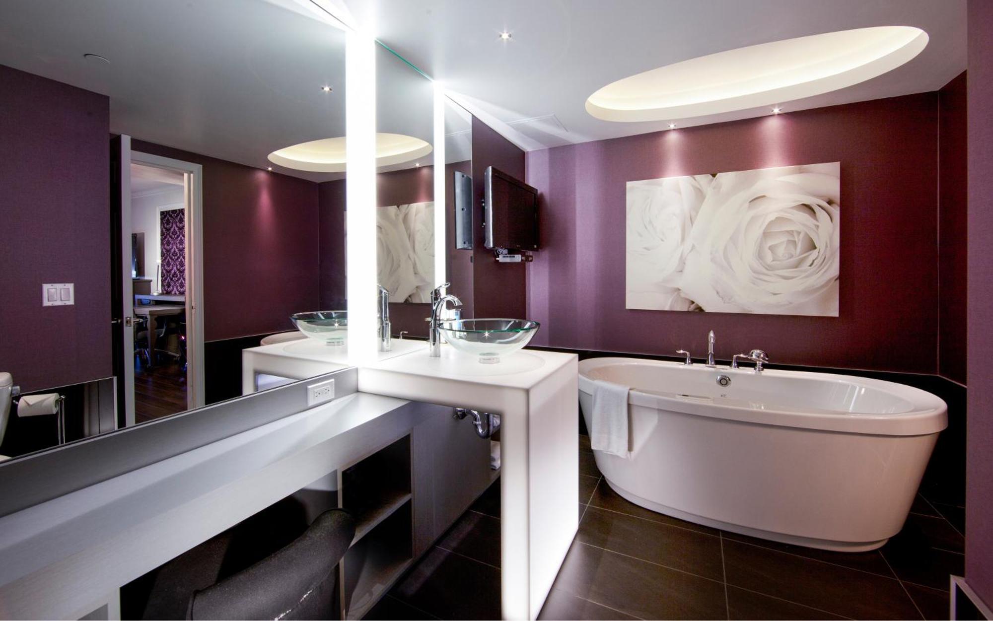 Plaza Hotel 4*