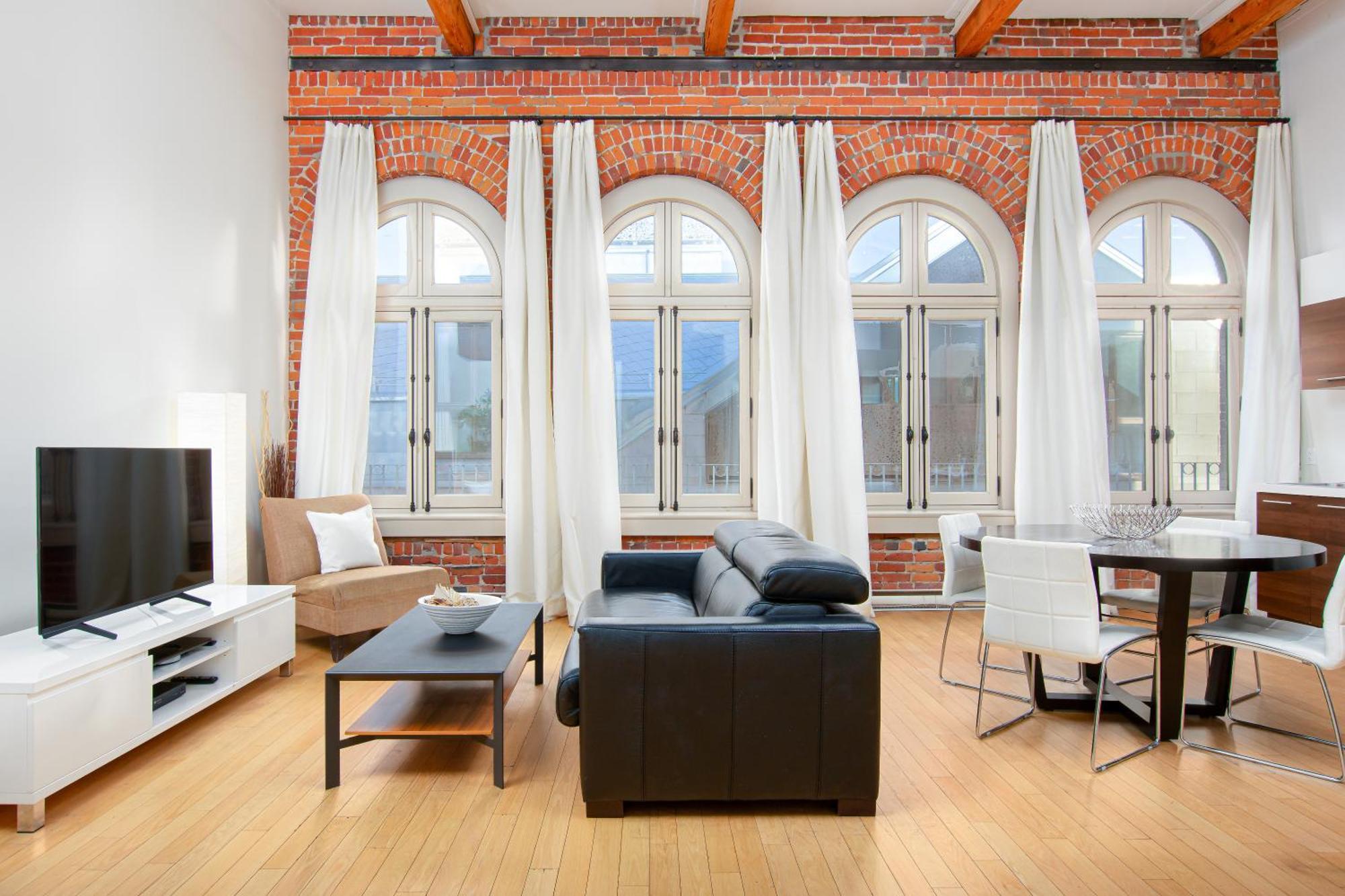 Les Lofts 1048 Apartment *