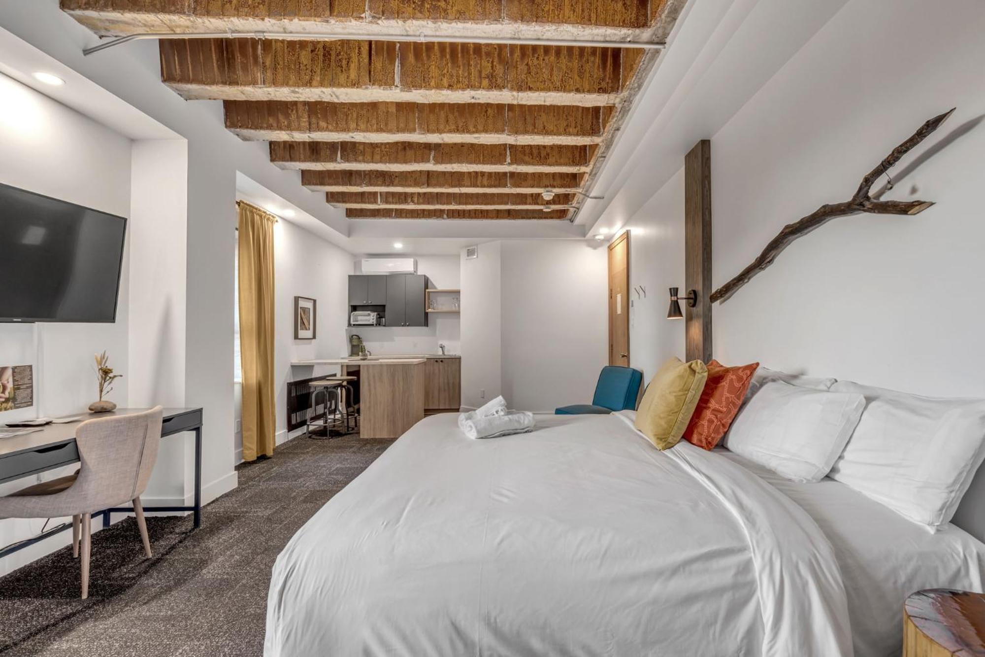 La Sainte Paix Apartment