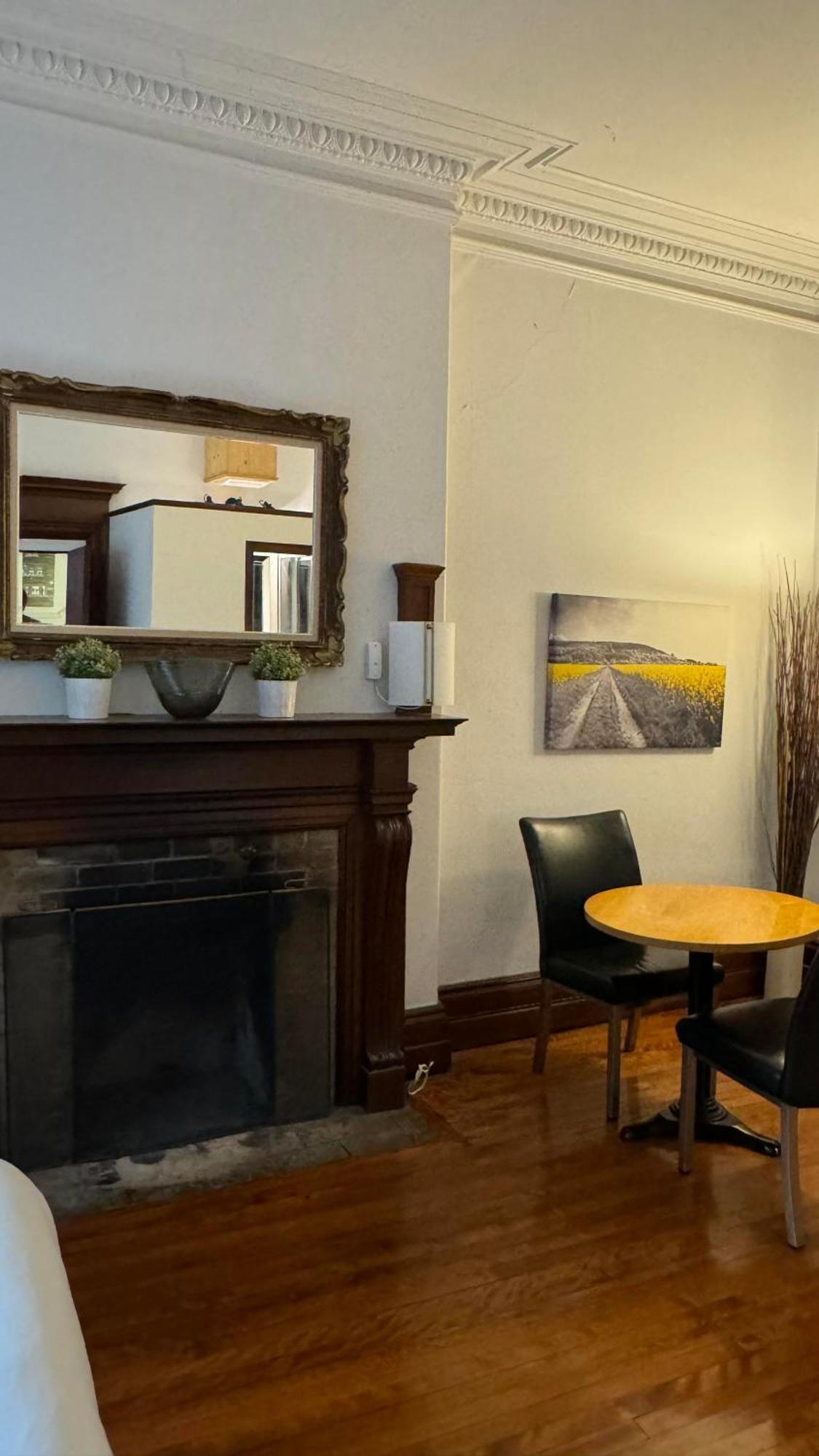 Bed & Breakfast E-hotel Des Grisons Quebec City
