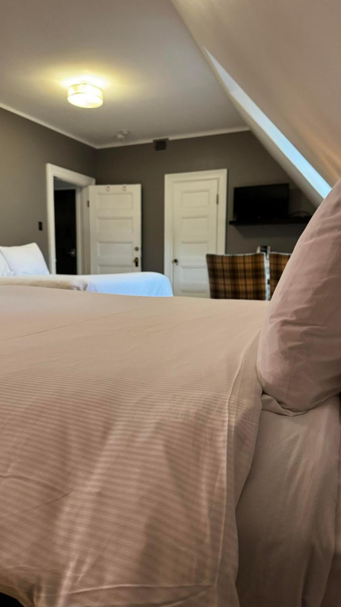 E-hotel Des Grisons 2* Quebec City
