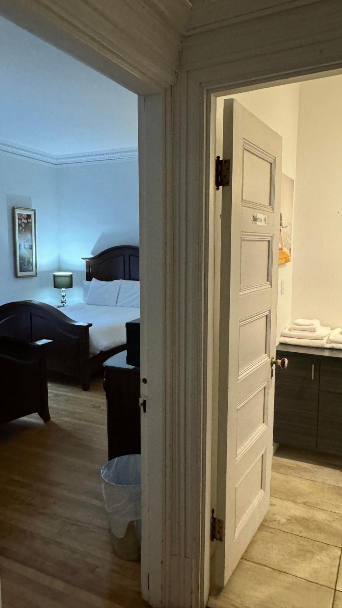 E-hotel Des Grisons Bed & Breakfast Quebec City