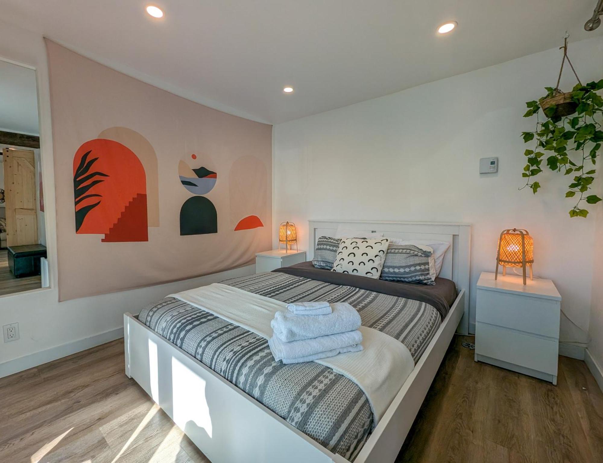 Les 300s 3e Avenue Apartment