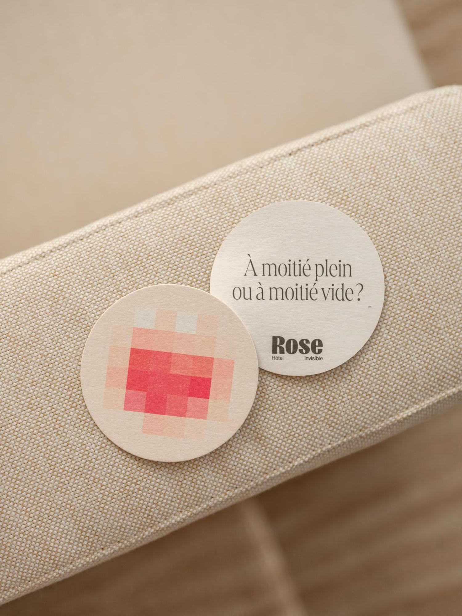 Rose - Invisible Hotel