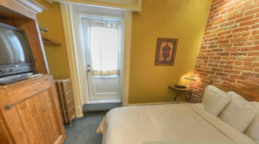 Hotel Ermitage 3*
