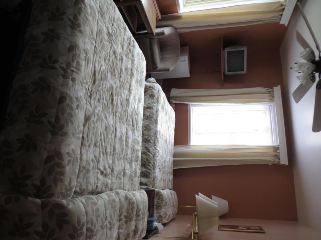 Hotel Manoir Charest 2*