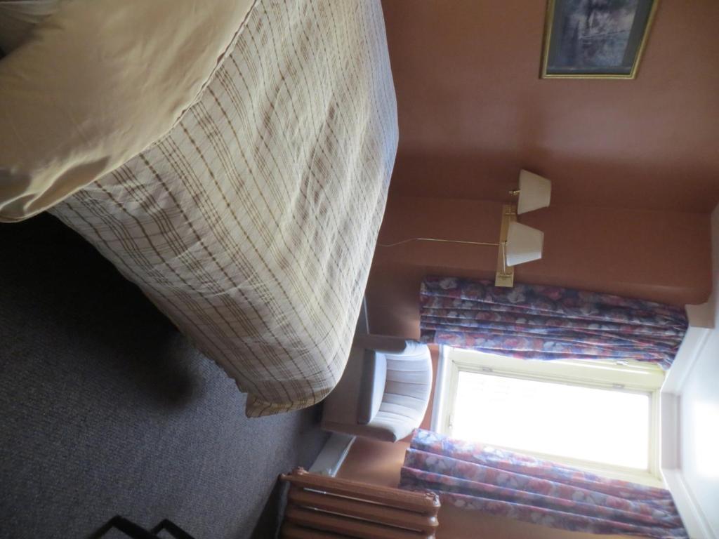 Hotel Manoir Charest 2*